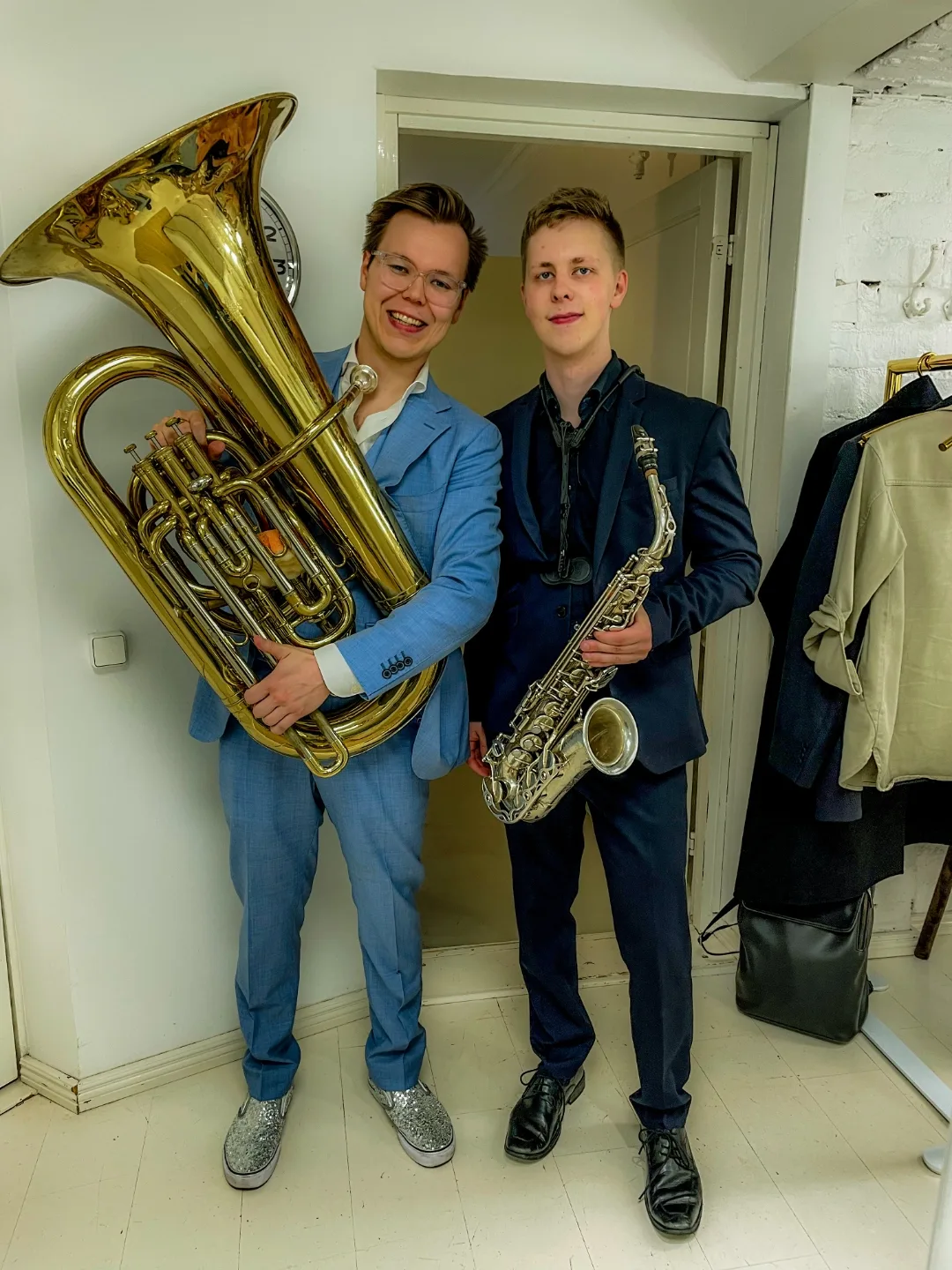 Takahuoneessa ennen keikkaa